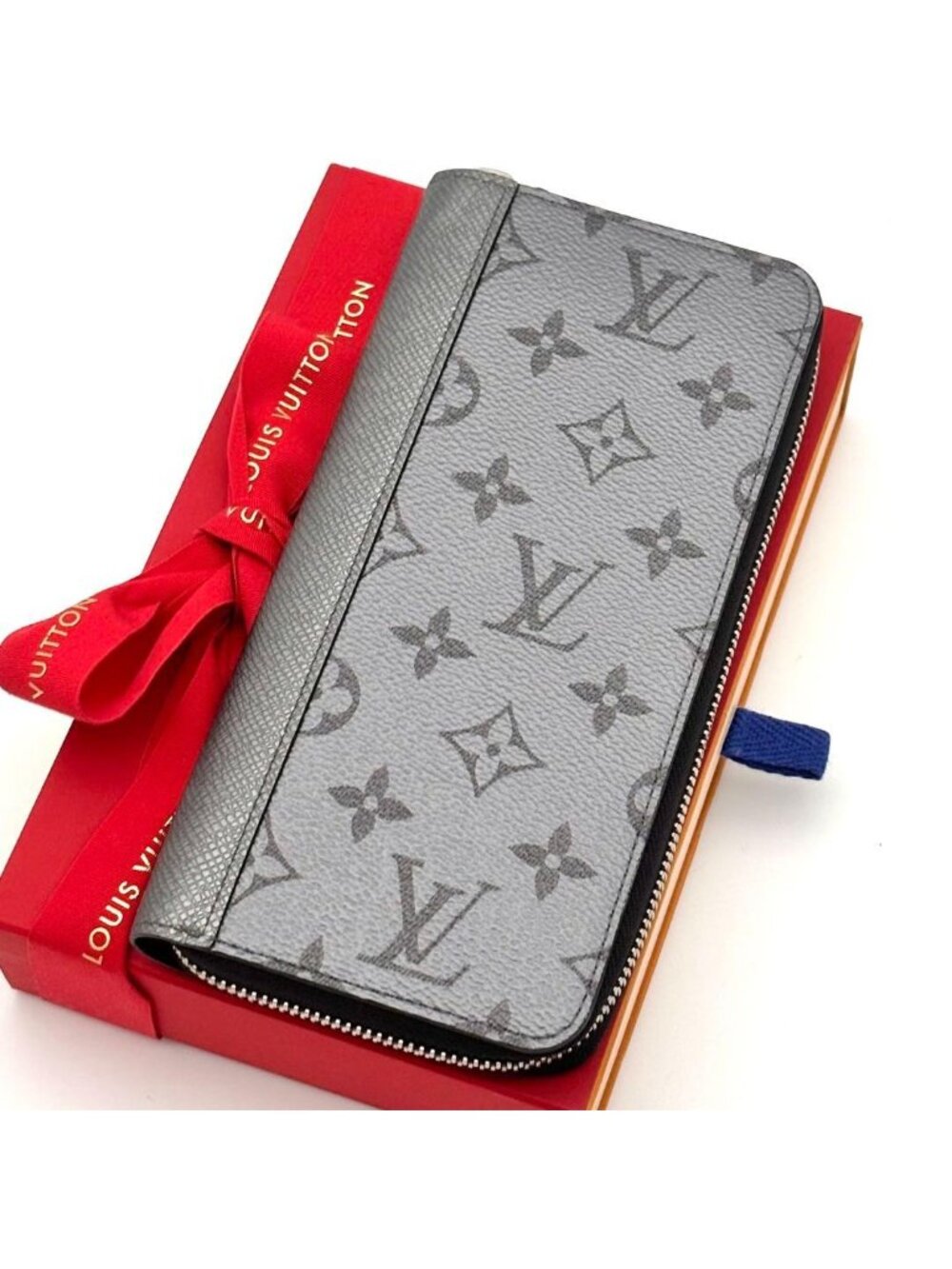 Louis Vuitton Wallet Zippy Vertical Silver